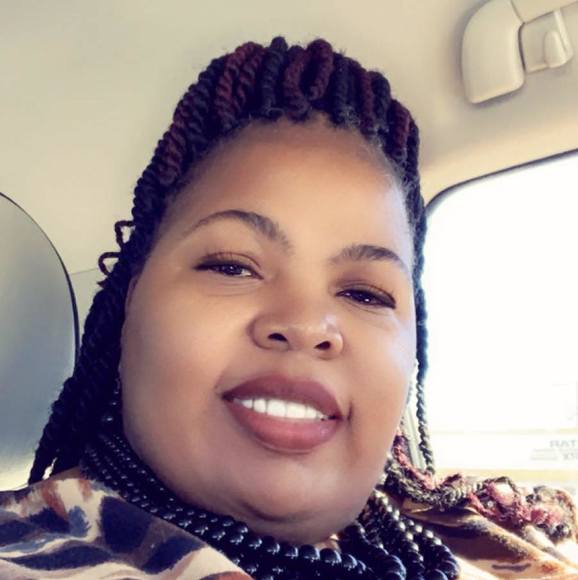 Profile Picture of Denise James (@denisejames399) on Poshmark