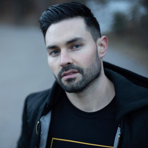 Profile Picture of Adam Pecoraro (@thefitadam) on Poshmark