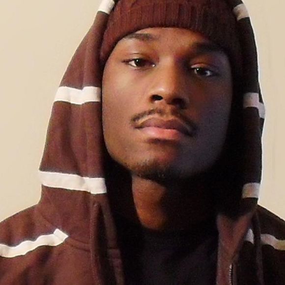 Profile Picture of Antoine Wright (@aw2015) on Poshmark