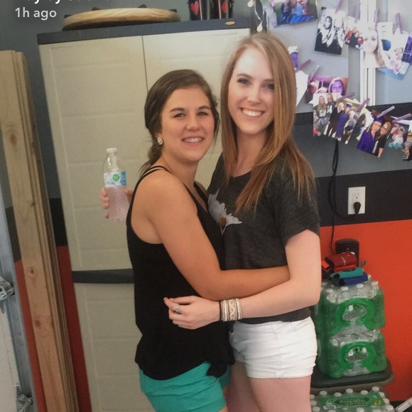 Profile Picture of Alexa Stoner (@lexastoner) on Poshmark