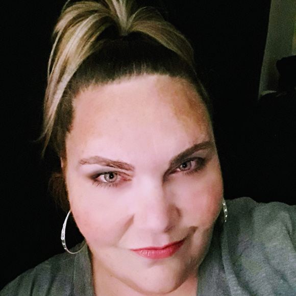 Profile Picture of Beverly Mackey (@bevmackey) on Poshmark