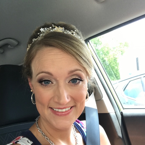 Profile Picture of Tonya Futrell (@tonjascam) on Poshmark