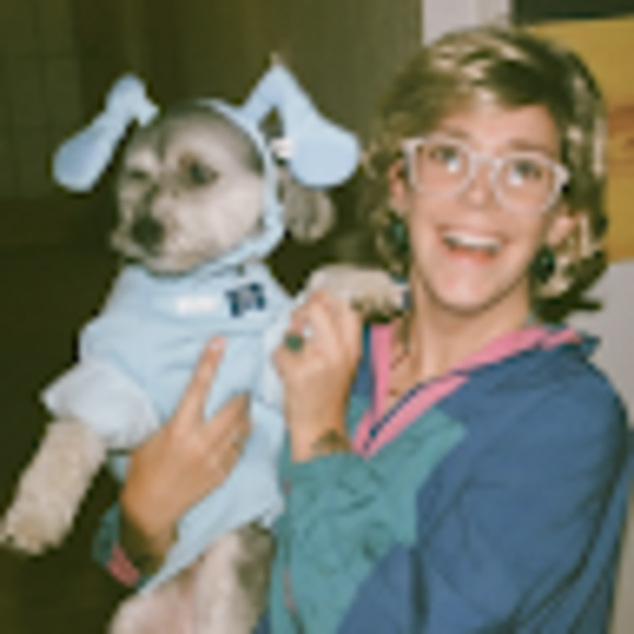 Profile Picture of Kirsten Bystrom (@kirstenbystrom) on Poshmark
