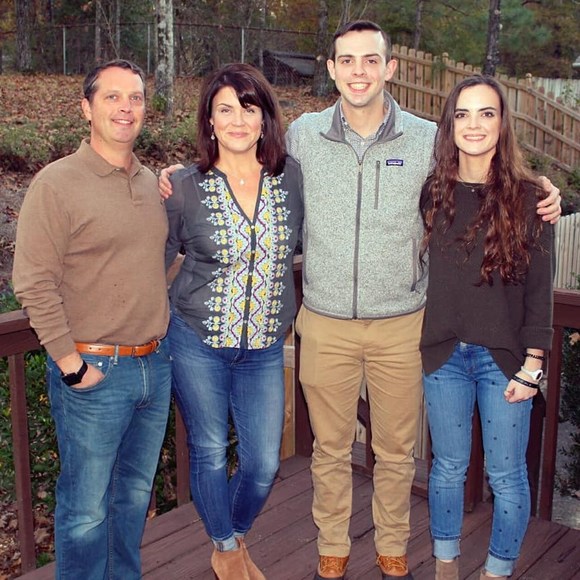 Bailey Turnbow - Poshmark Profile Picture of Bailey Turnbow (@baileyturnbow) on Poshmark