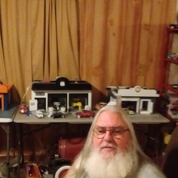 Profile Picture of Matthew Rooney (@mcr553) on Poshmark