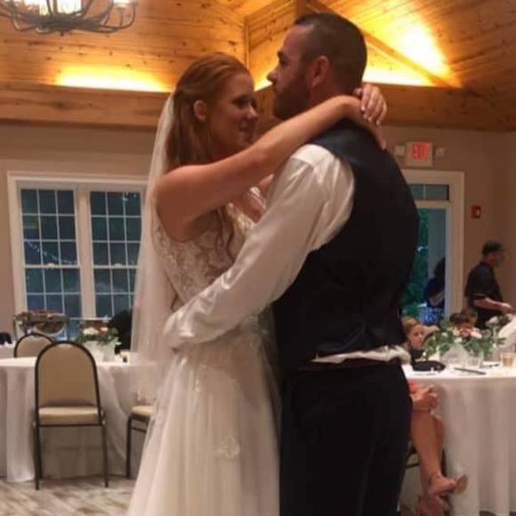 Profile Picture of Monica Dailey (@monicaleedailey) on Poshmark