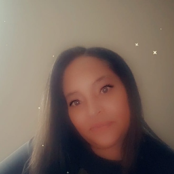 Profile Picture of Kristy Giles (@mixedk) on Poshmark