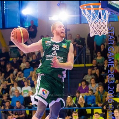 Profile Picture of Brett Roseboro (@B_Rose35) on Twitter