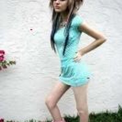 Profile Picture of Lori Hahn (@Fapedaba) on Twitter