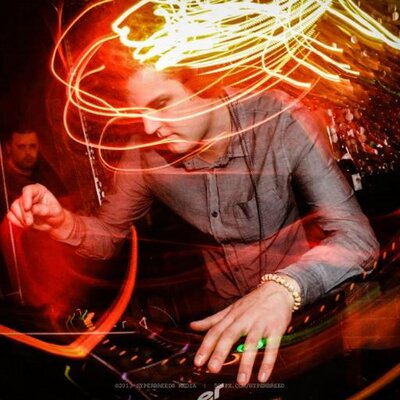 Profile Picture of Ian Powers Music (@IanPowersMusic) on Twitter