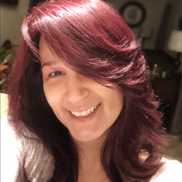 Profile Picture of Melissa Marler (@litlmommax2) on Poshmark