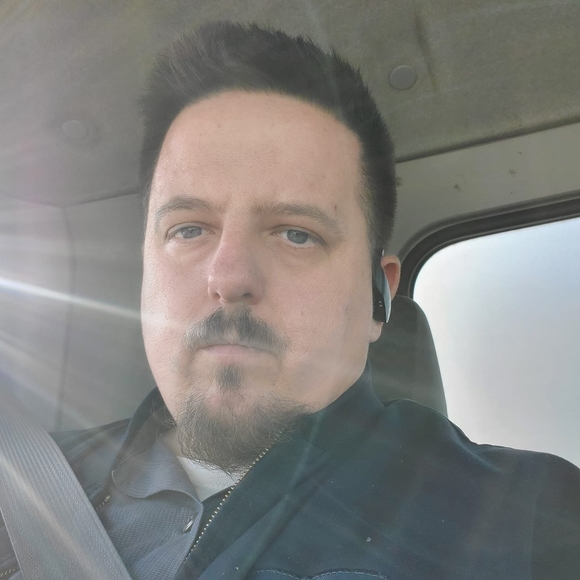 Profile Picture of Sean Schultz (@ripcord) on Poshmark