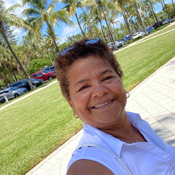 Profile Picture of Argelia Marquina (@maria_torres223) on Poshmark