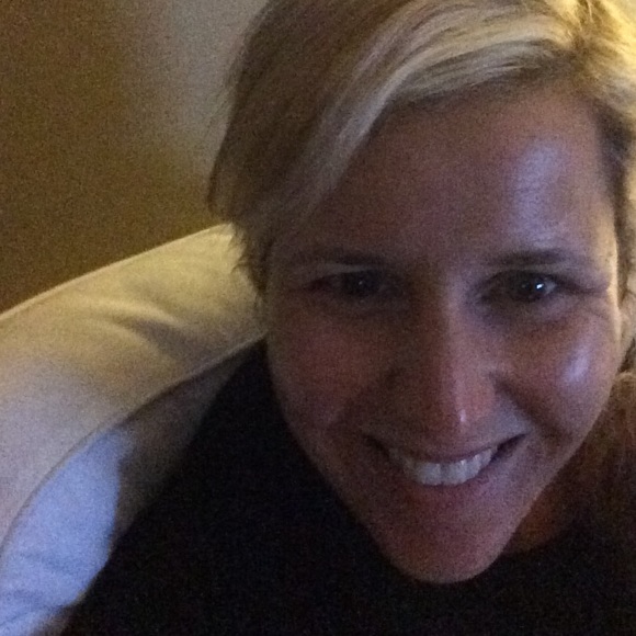 Profile Picture of Jackie Stoecklin (@jaxuc) on Poshmark