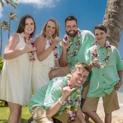 Profile Picture of Aubrey & Scott Turnbow (@AubreyTurnbow) on Twitter