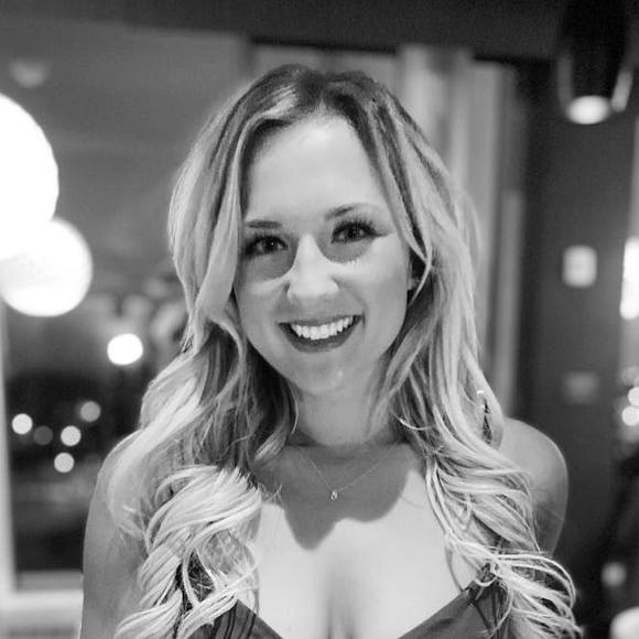 Profile Picture of Hannah Block (@hmblock13) on Poshmark