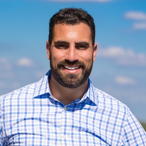 Profile Picture of Michael Mascaro (@mkmscr) on Poshmark