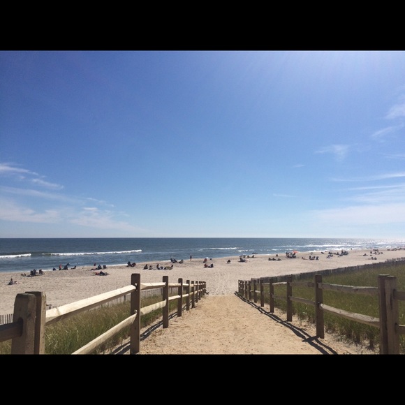 Profile Picture of Leah Wohlbach (@lwohlbach) on Poshmark