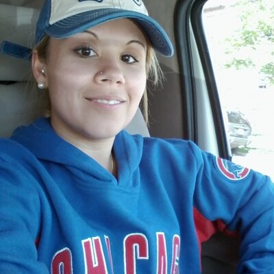 Profile Picture of Desiree Robles (@dezyr1203) on Twitter