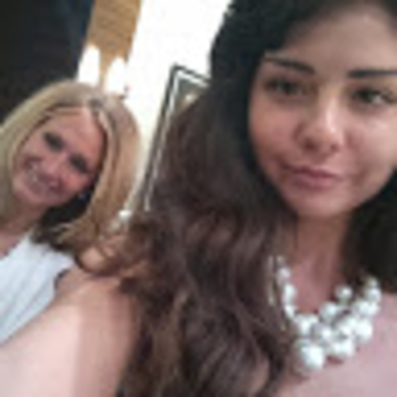 Profile Picture of Sydni Saveski (@sydnisaveski5) on Poshmark