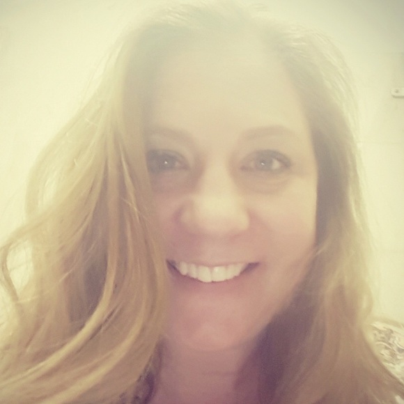 Profile Picture of Rebecca Christophersen (@tortuga420) on Poshmark