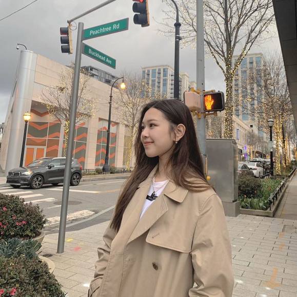 Profile Picture of Dao thu Hien (@harperdao) on Poshmark