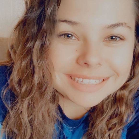 Profile Picture of Anna Ippi (@ipandalove112) on Poshmark