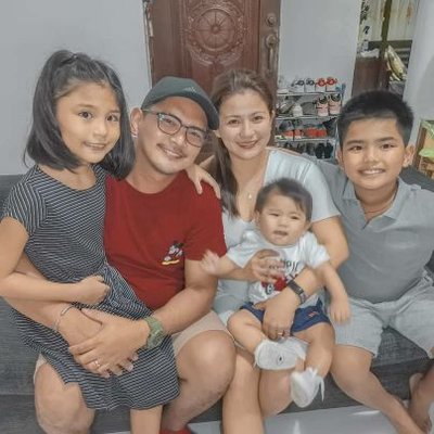 Profile Picture of @j€n ❤️ Carlos, Carl, Julia, Joaquin (@cjcarljulia) on Twitter