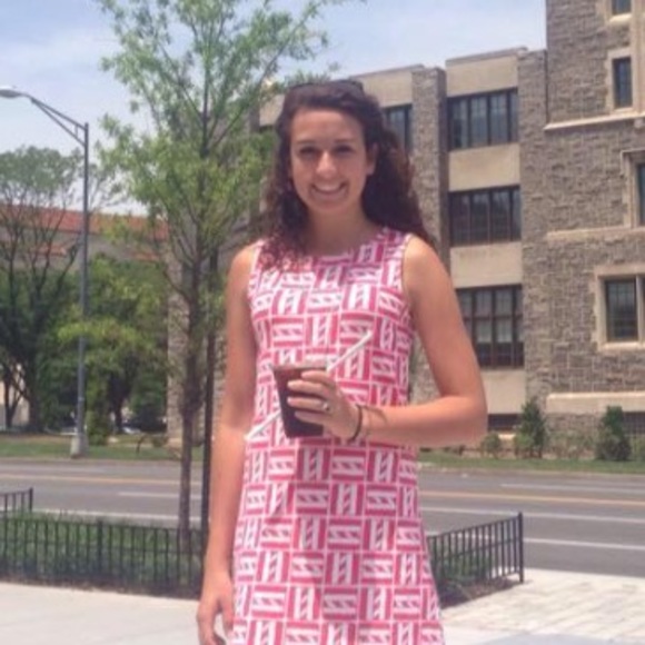 Profile Picture of Chaisen Petrino (@ccpetrino) on Poshmark