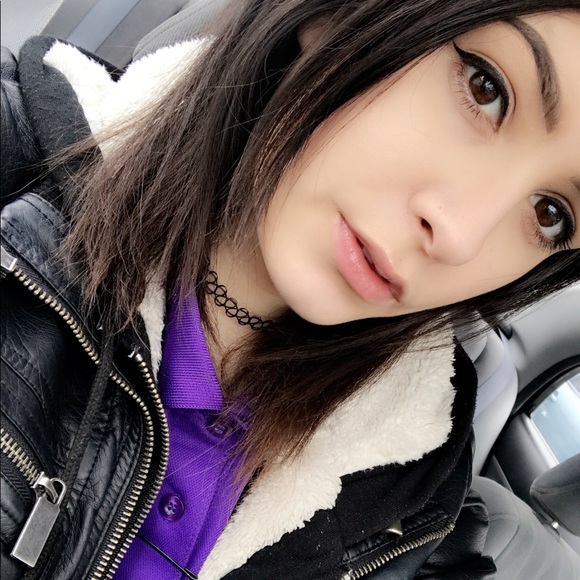 Profile Picture of Stephanie Mcnaney (@smcnaney) on Poshmark