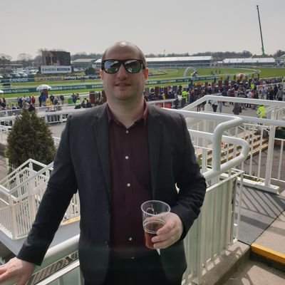 Profile Picture of Dave Mariner (@marrow17) on Twitter
