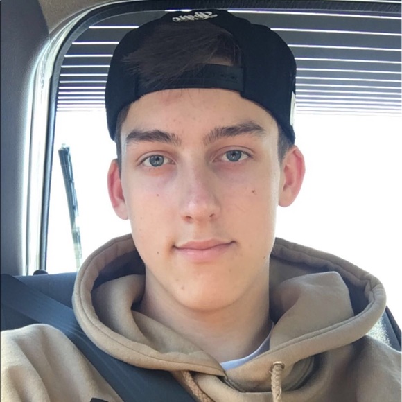 Profile Picture of Elijah Matthies (@elijah301) on Poshmark