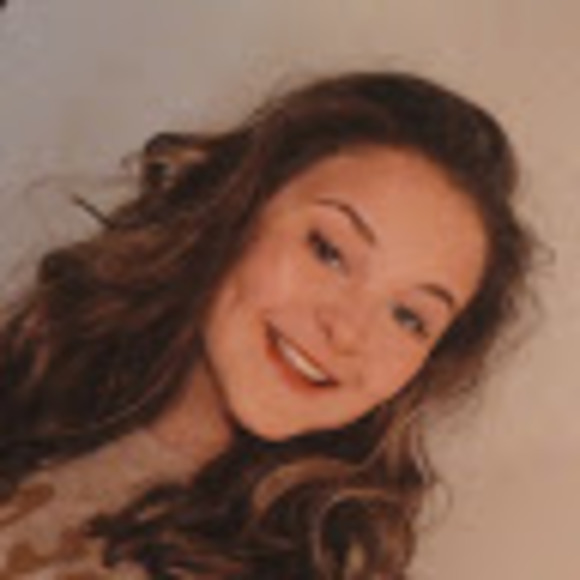 Profile Picture of Addison Evans (@addisonevans518) on Poshmark