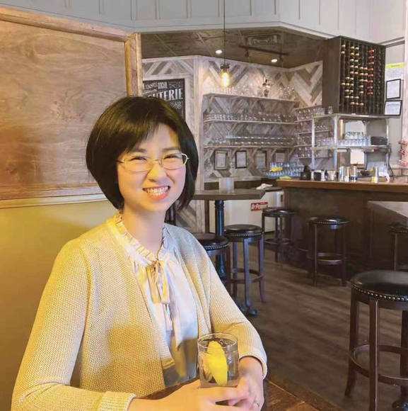 Profile Picture of Lily Ying (@qianlu76) on Poshmark