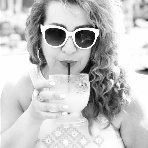 Profile Picture of Vera Benayon (@maddambutterfly) on Poshmark