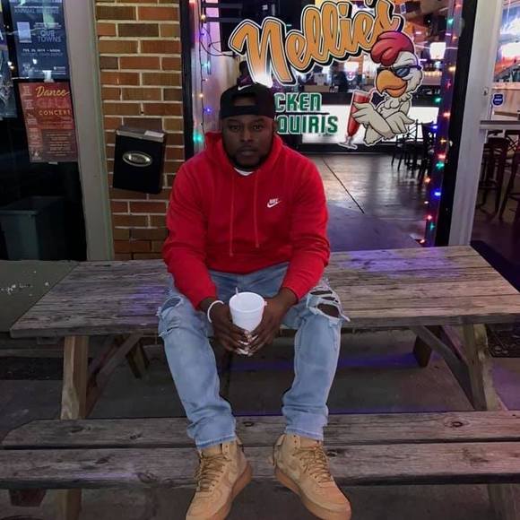 Profile Picture of Carlton Coleman (@carltoncole) on Poshmark