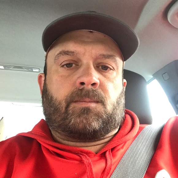 Profile Picture of Mike Keyes (@keyesmike7) on Poshmark