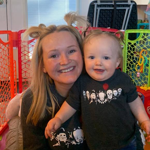 Profile Picture of Lindsey Treloar (@ltreloar14) on Poshmark