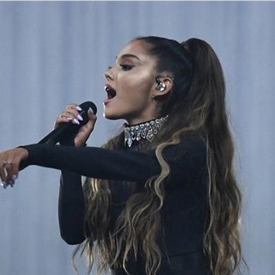 Profile Picture of Arianaisperfect (@libby_self2) on Twitter