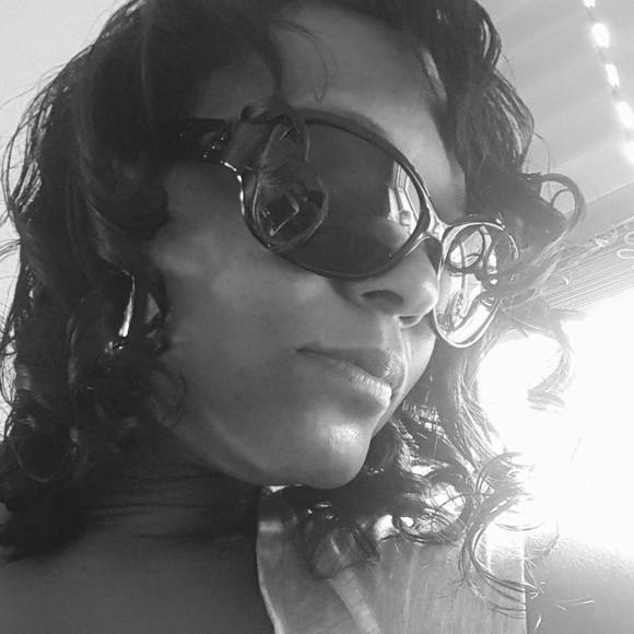 Profile Picture of Ronnie Ewing (@lasalle1973) on Poshmark