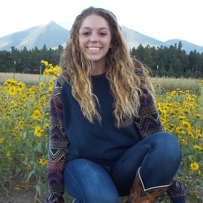 Profile Picture of Cassandra Warner (@cwarnher19) on Twitter