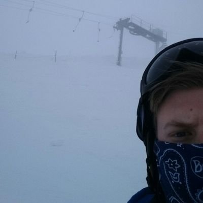 Profile Picture of James McInnes (@jamezzzmc) on Twitter