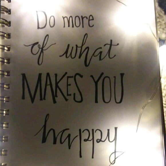 Profile Picture of Maria Yoder (@mariayoder5220) on Poshmark