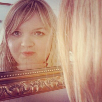 Profile Picture of Isabelle (@LisaHebben) on Twitter