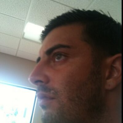 Profile Picture of Aaron Sylvia (@shesweatsme) on Twitter