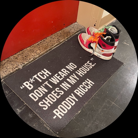 Profile Picture of Lakeem Luton (@lakeemposhmark) on Poshmark