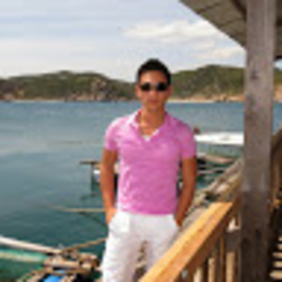 Profile Picture of David huy Le (@aqua2x10) on Poshmark