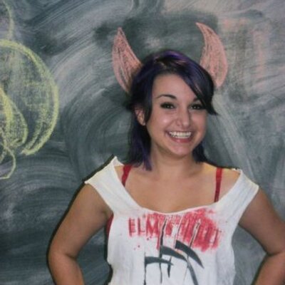 Profile Picture of Dina Pearson (@dinalove2199) on Twitter