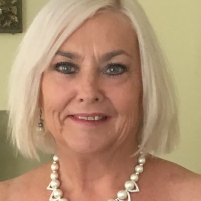Profile Picture of Kim Calvert (@Kimmycalvert) on Twitter