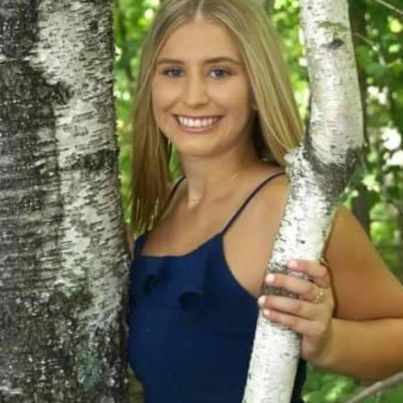 Profile Picture of Morgan Lesch (@dance2002) on Poshmark